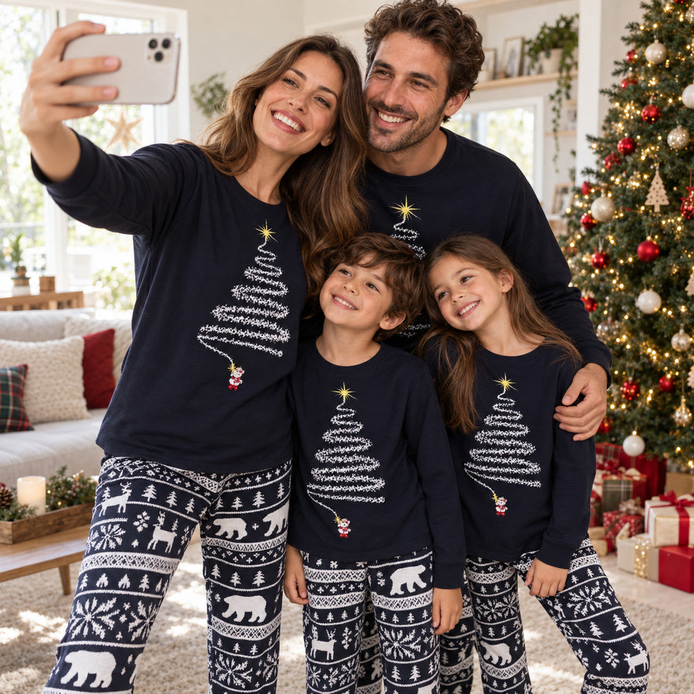 Lots De Pyjamas Noel Famille - selfie en famille