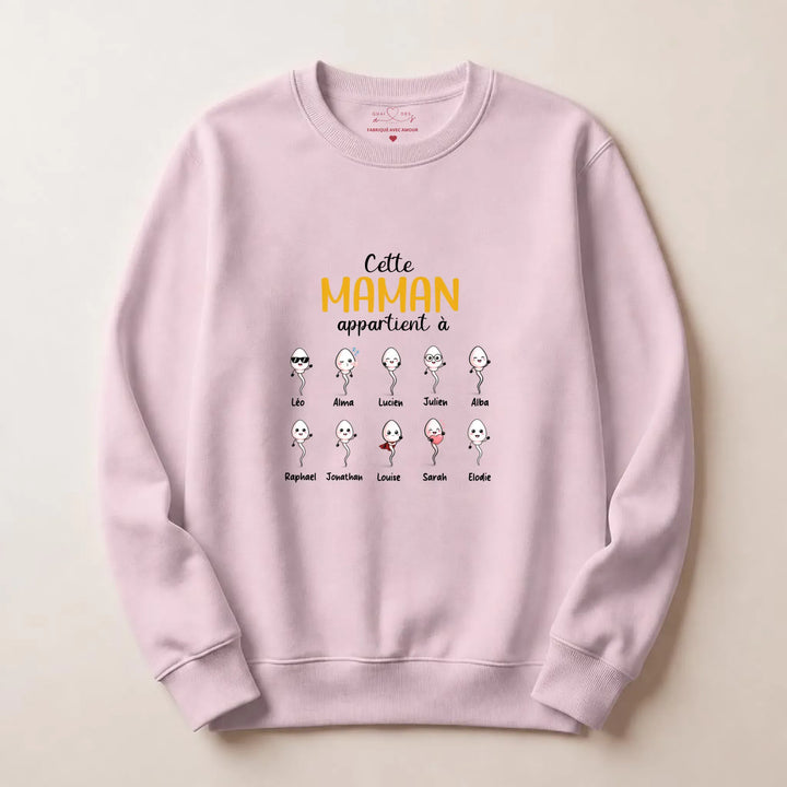 Pull personnalisé maman - cette maman appartient à ses enfants Sweatshirt / Rose clair / S