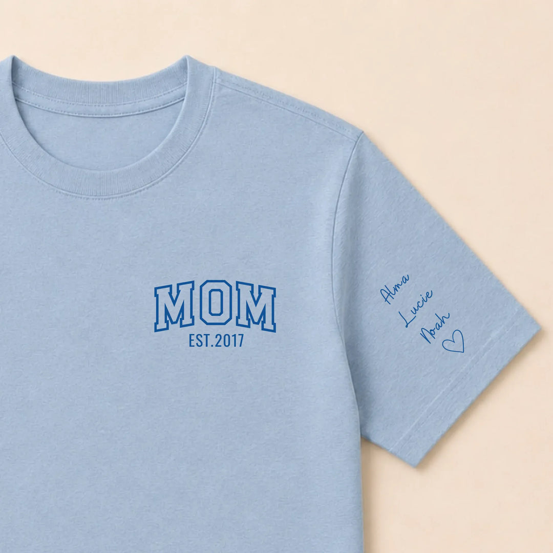 Pull personnalisé Brodé- MOM avec prénoms T-shirt / Bleu clair / S