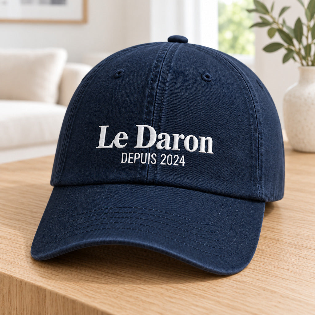 Casquette personnalisée Le Daron marine non portée avec broderie