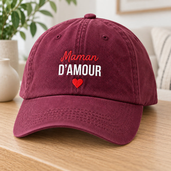 Casquette personnalisée Maman d’amour rouge bordeaux non portée avec broderie