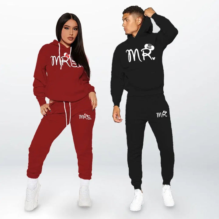 Ensemble Jogging Couple