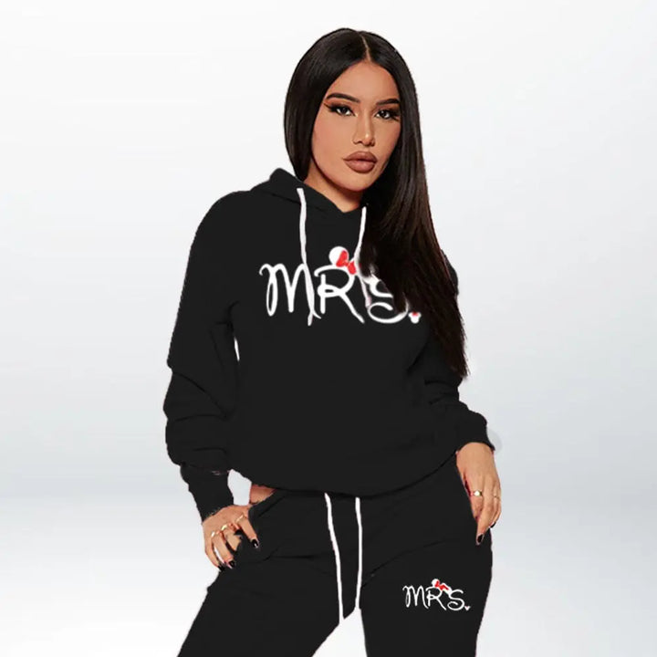 Ensemble Jogging Couple