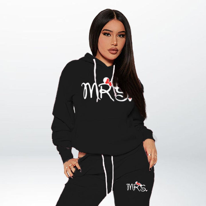 Ensemble Jogging Couple