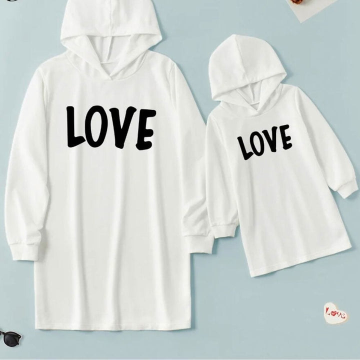 Ensemble Robe Pull Mère Et Bébé Fille Blanc / Love / Maman S