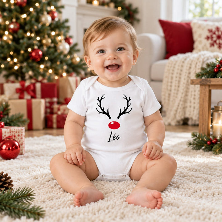 Personalisierter Familien-Weihnachtspullover mit Geweih und roter Nase