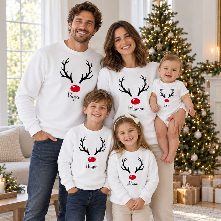 Personalisierter Familien-Weihnachtspullover mit Geweih und roter Nase