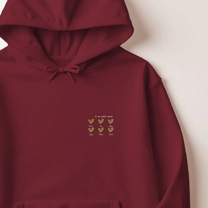 Pull personnalisé fête des mères - cœurs prénoms Sweat à capuche / Bordeaux / M