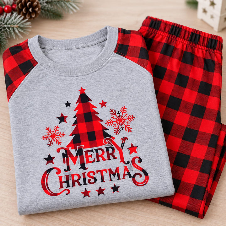 Karierter Weihnachtspyjama für die Familie