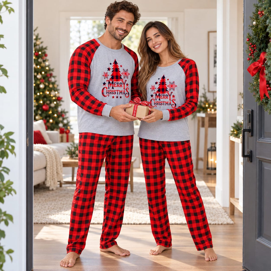 Karierter Weihnachtspyjama für die Familie
