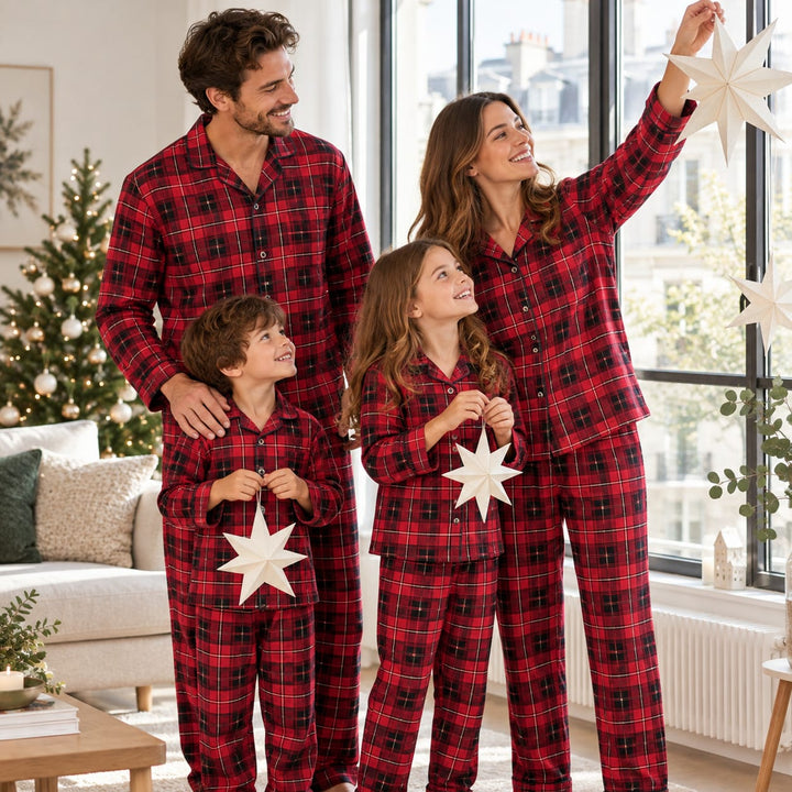 Karierte Familien-Weihnachtspyjamas