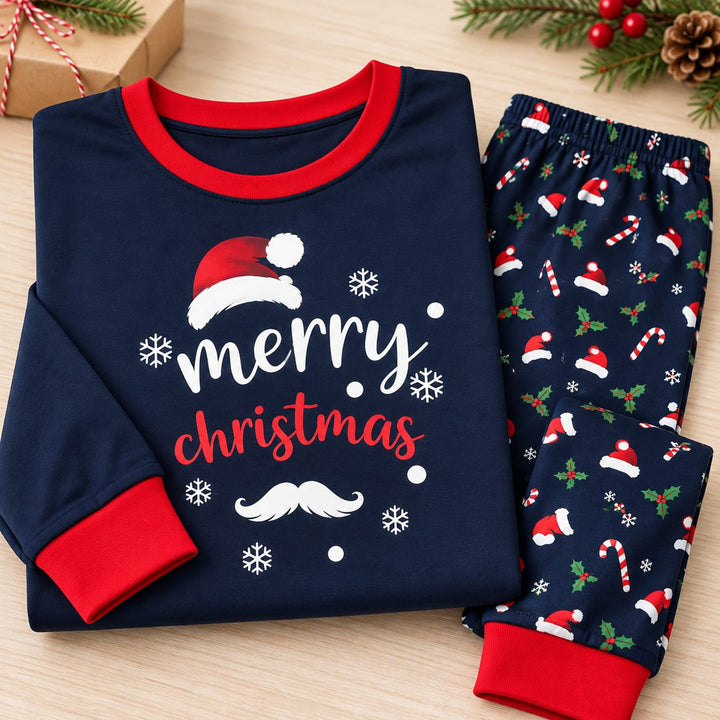 Abgestimmter Weihnachtspyjama für die Familie