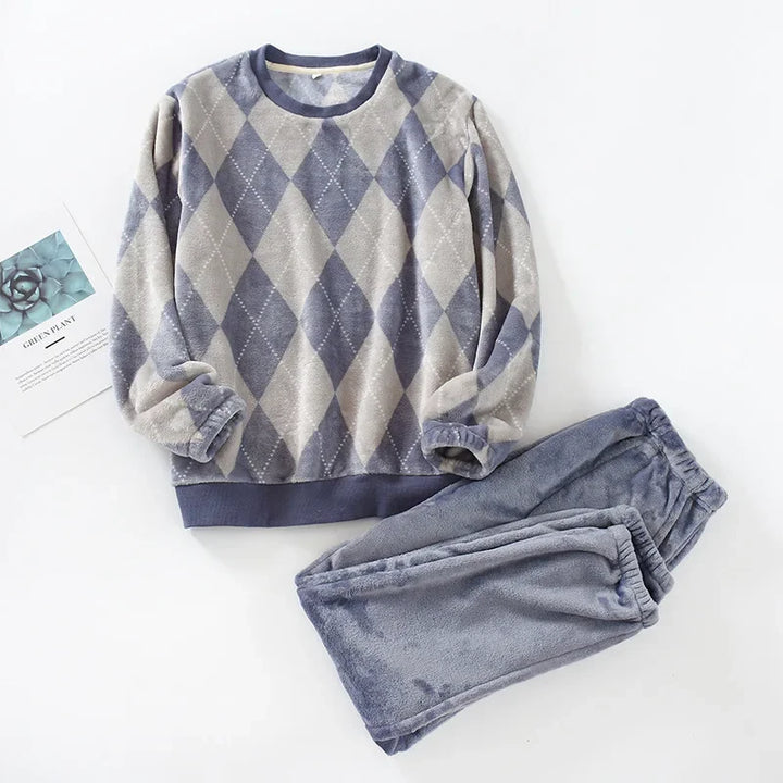 Ensemble homme bleu gris à losanges avec pantalon présenté à plat