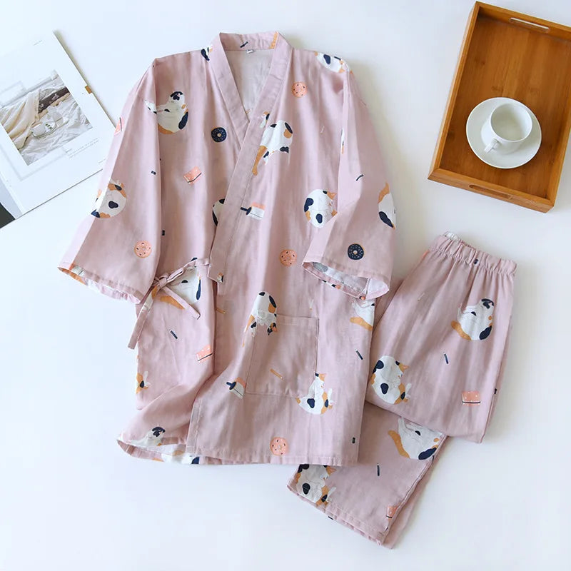 Rosa Kimono-Pyjama mit Katzenmuster und passender langer Hose