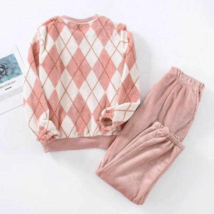 Ensemble pyjama femme rose à losanges avec haut et pantalon assorti