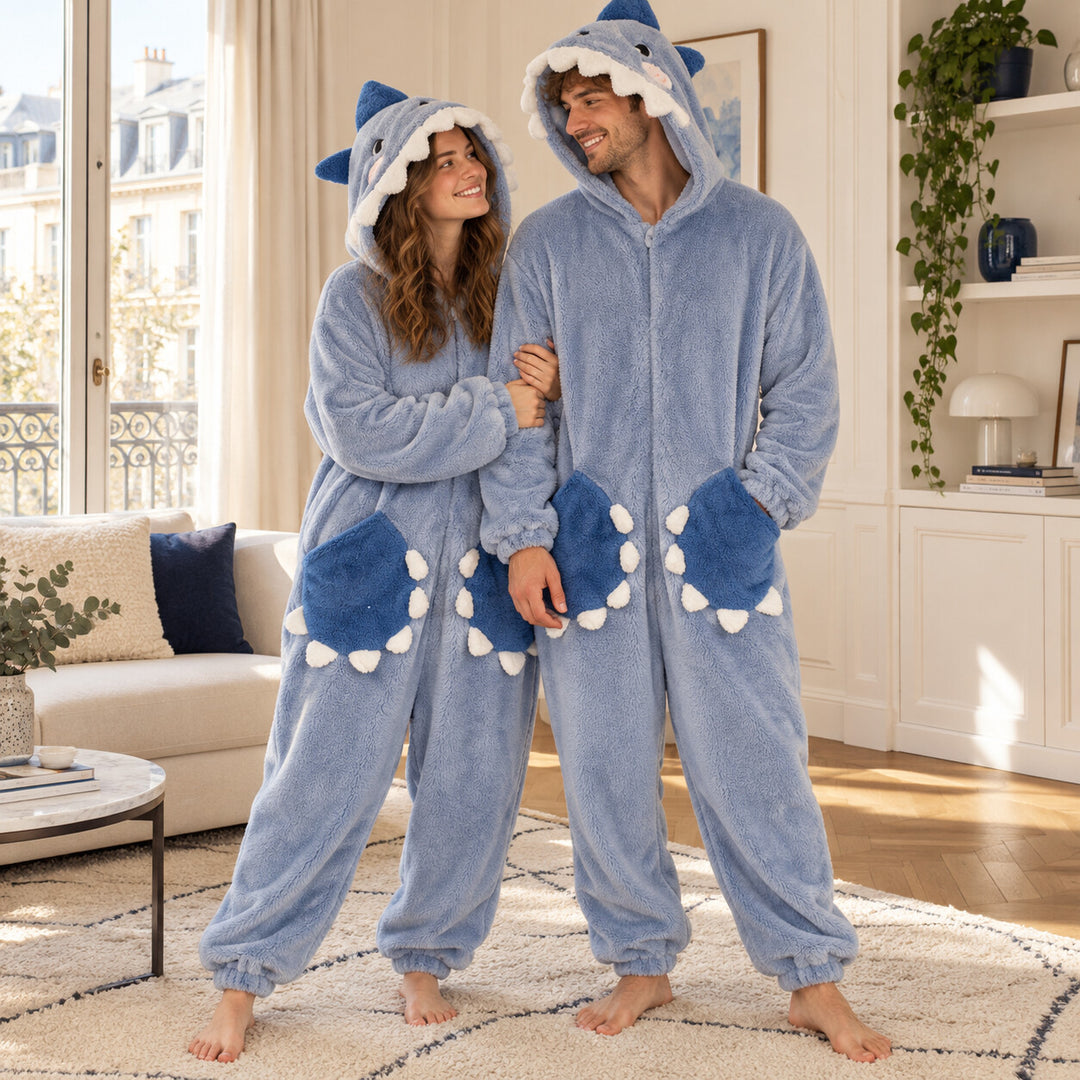 Couple portant des grenouillères requin bleu-gris – Pyjama Couple Polaire
