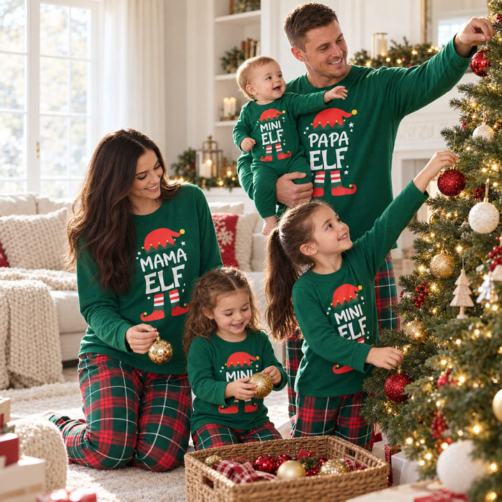 Weihnachtspyjama für große Familien im Elf-Look