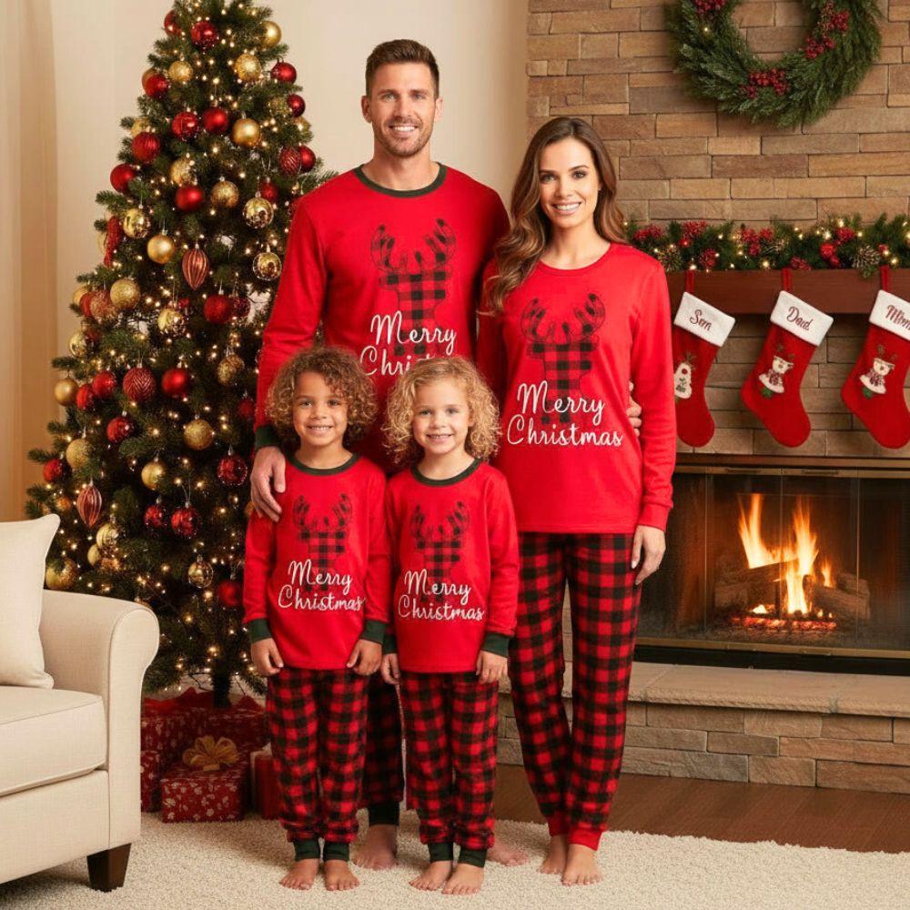 Pyjama identique pour toute la famille
