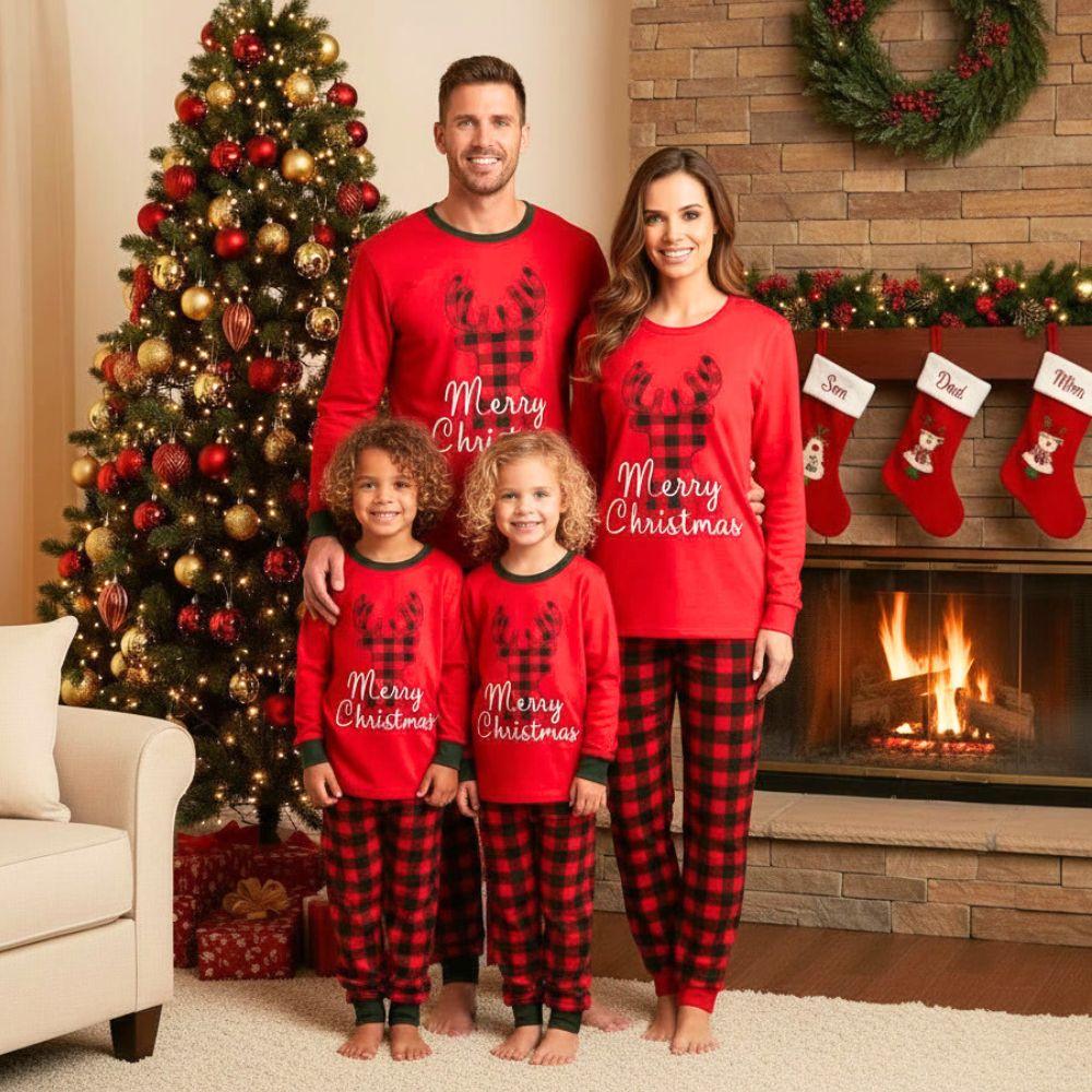 Pyjama identique pour toute la famille