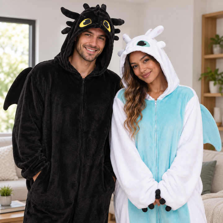 Couple portant les combinaisons dragon noire et blanche en plan rapproché taille