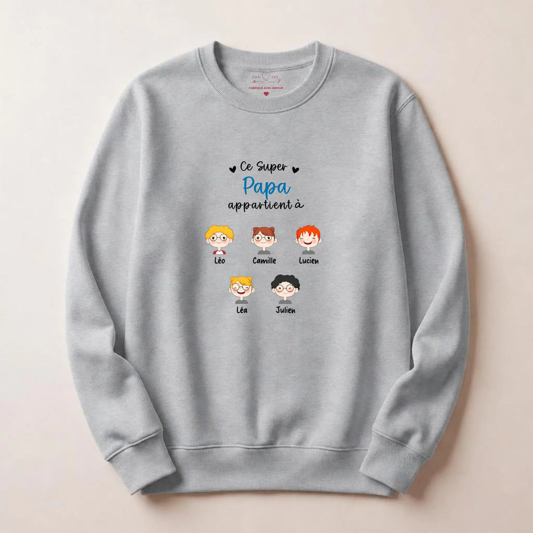 Sweat à capuche personnalisé papa - Ce super papa appartient à Sweatshirt / Gris / S