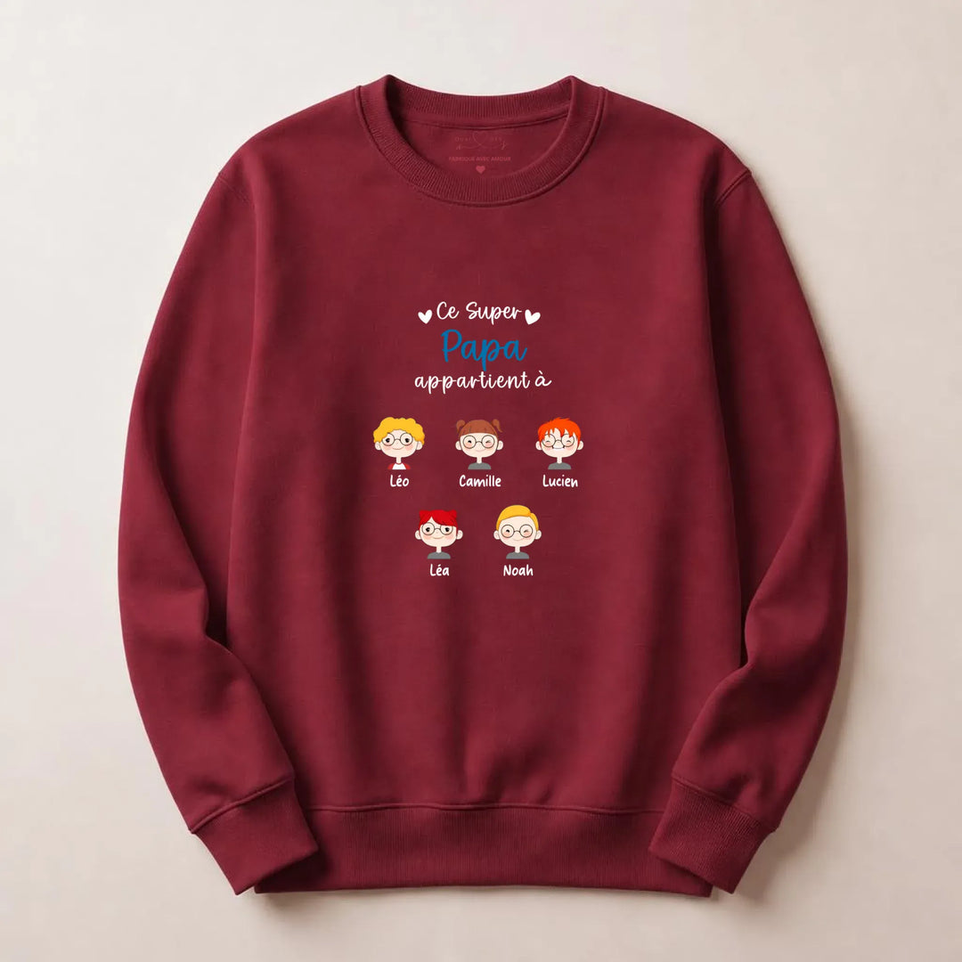 Sweat à capuche personnalisé papa - Ce super papa appartient à Sweatshirt / Bordeaux / S