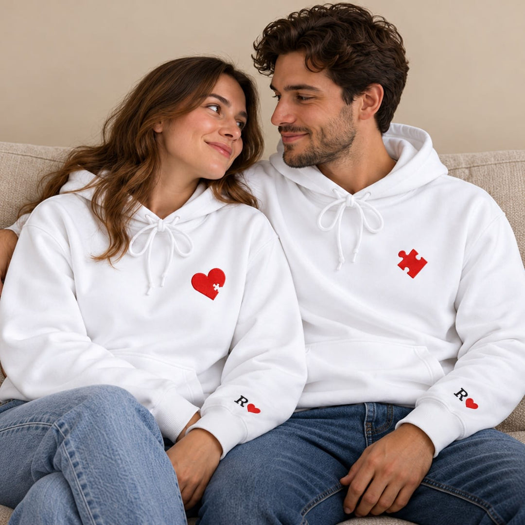 Sweat personnalisé couple – Cœur puzzle brodé et initiale Blanc / S