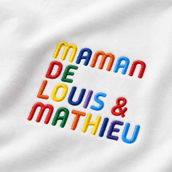 T-Shirt personnalisé Maman - Prénoms multicolore brodé
