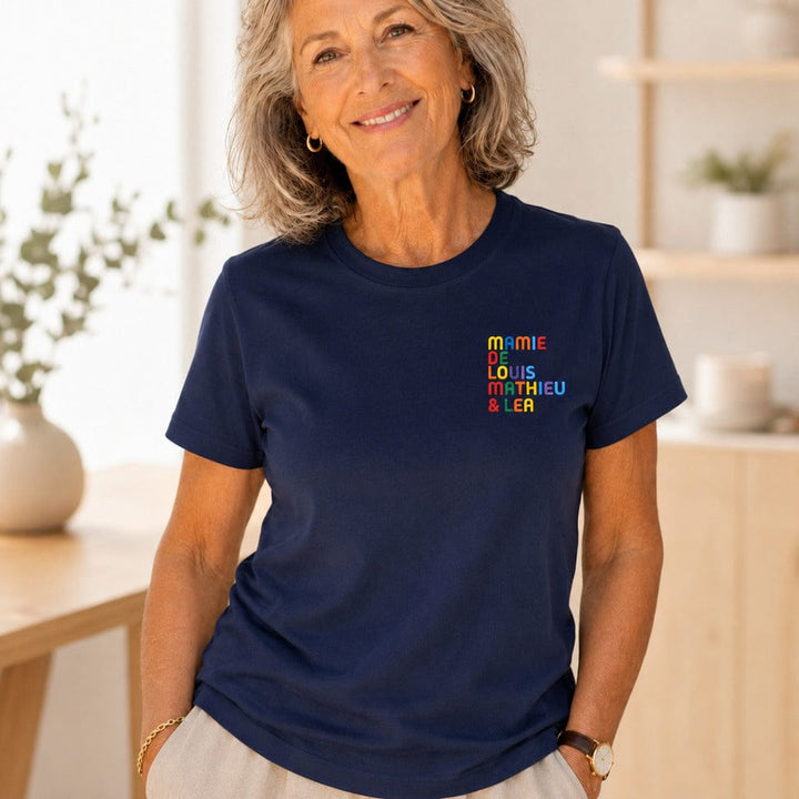 T-Shirt personnalisé Mamie - Prénoms multicolore brodé