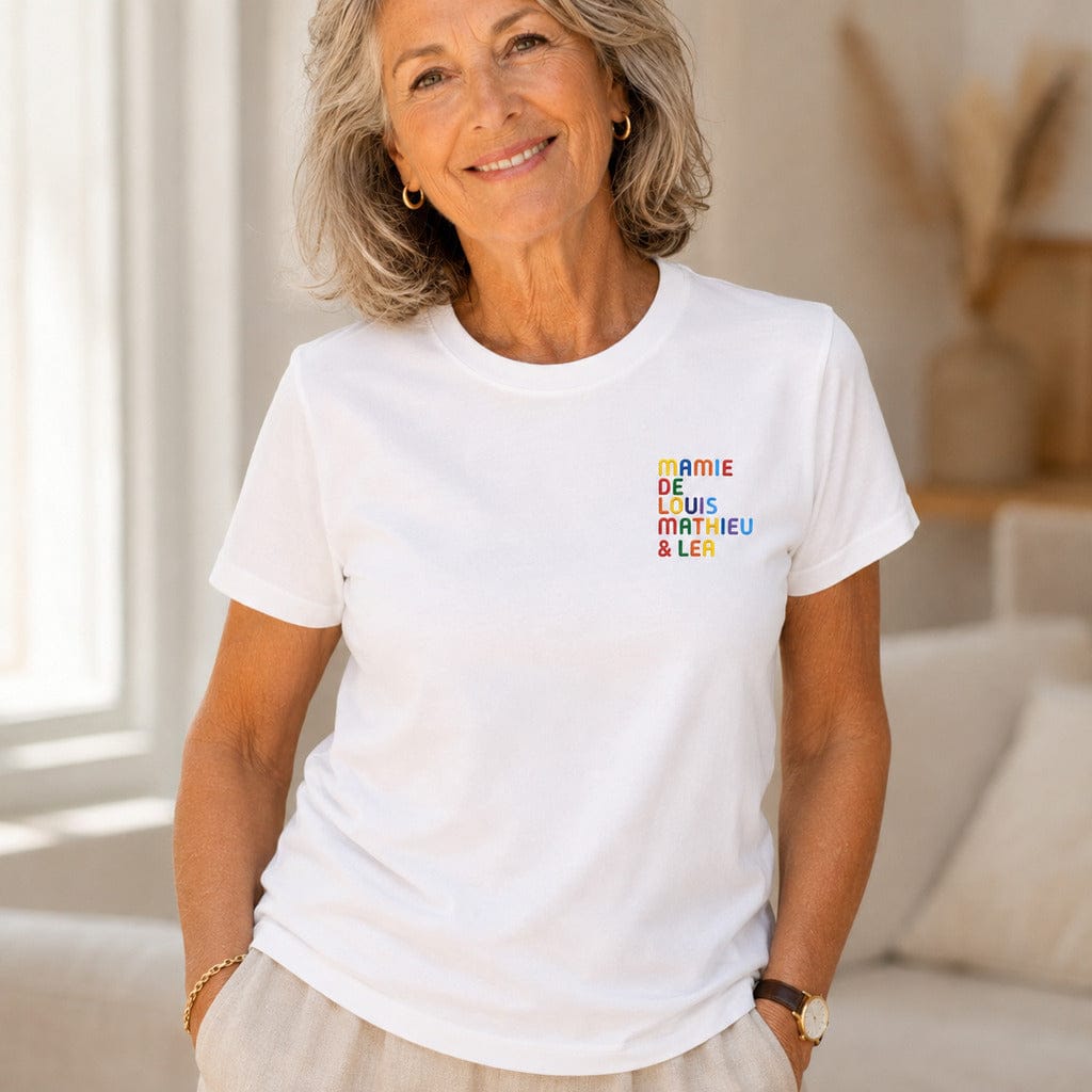 T-Shirt personnalisé Mamie - Prénoms multicolore brodé